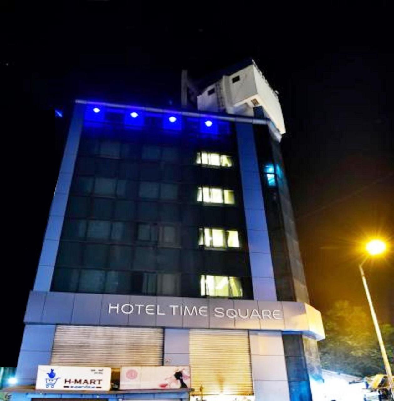 Fabexpress Time Square Hotel Thane Eksteriør billede